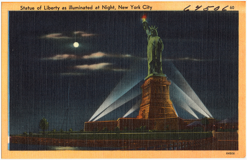 Illustration for article titled 12 Postcards From When NYC Was the Skyscraper Capital of the World